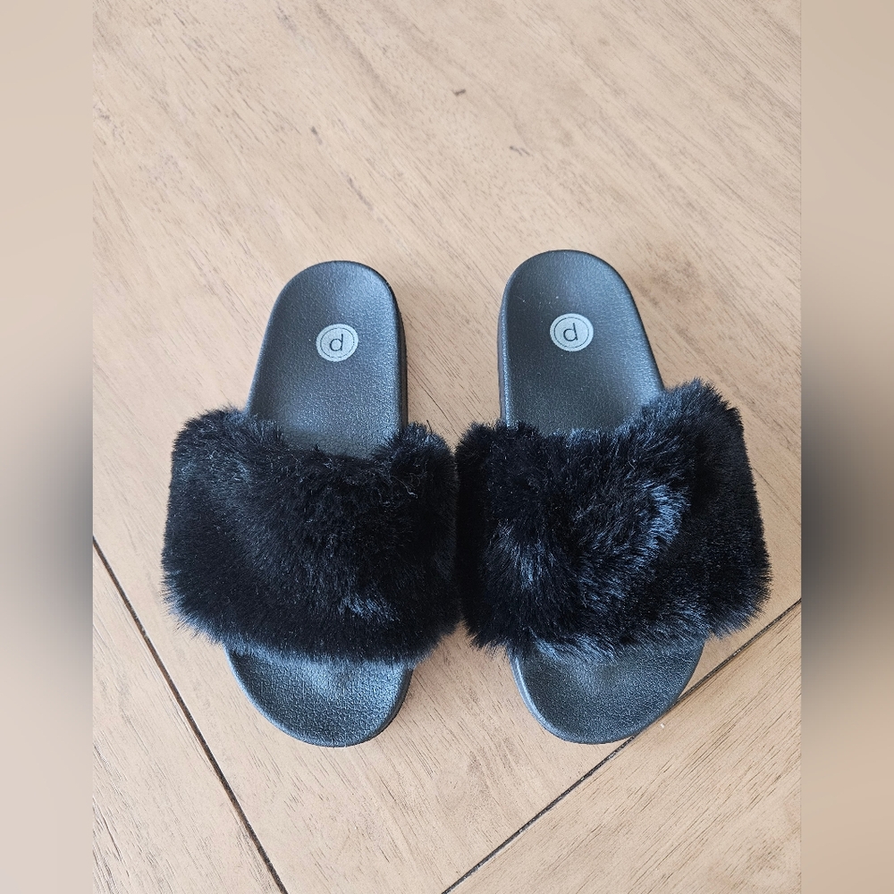 Pure Barre Fur Slides